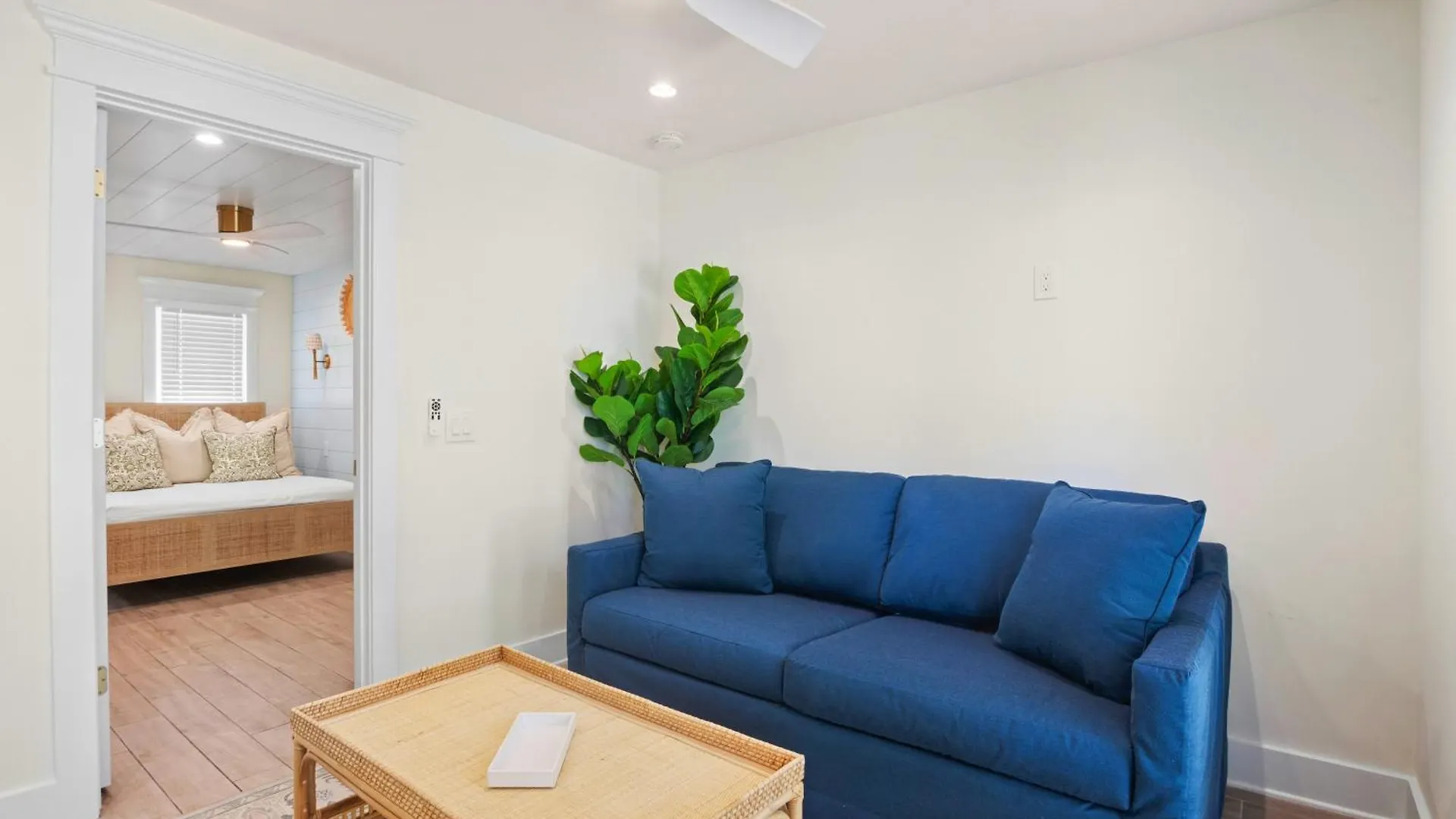 Tropical Breeze Hotel apartamentowy Sarasota