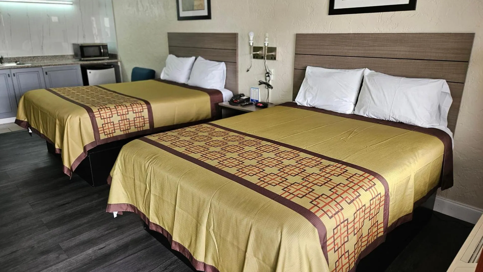 Motel Deluxe - Sarasota