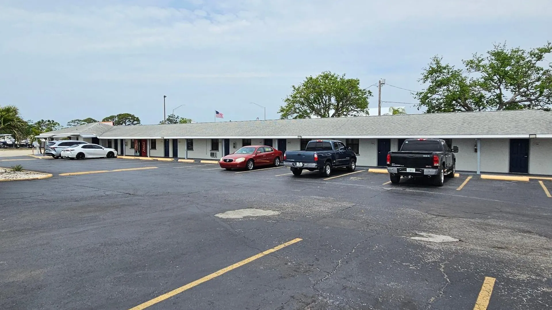 Deluxe - Sarasota Motel *