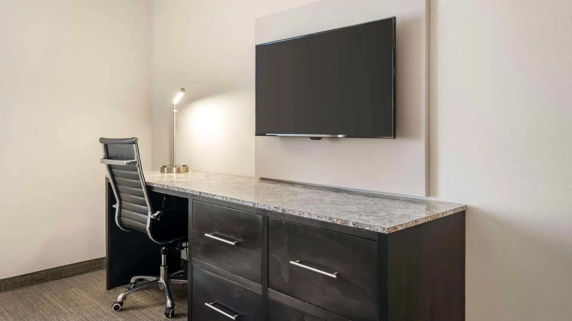 Magnolia Pointe; Bw Signature Collection Hotel Sarasota