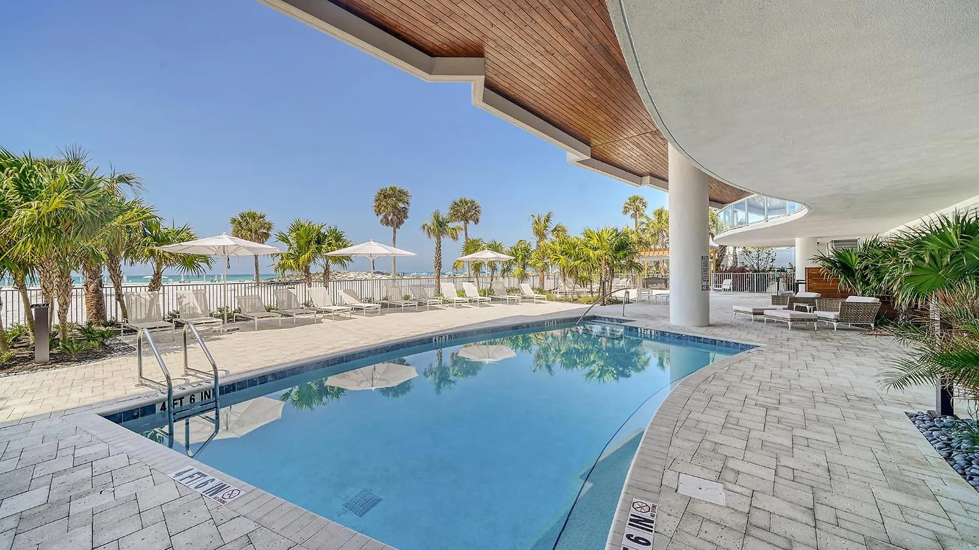 Ten35 Seaside Apartmán *