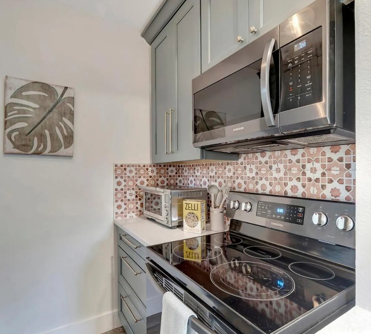 Holiday home Pool Courtyard, Patio With Fire Pit, 2 Mls Downtown Vr24-00130 Sarasota