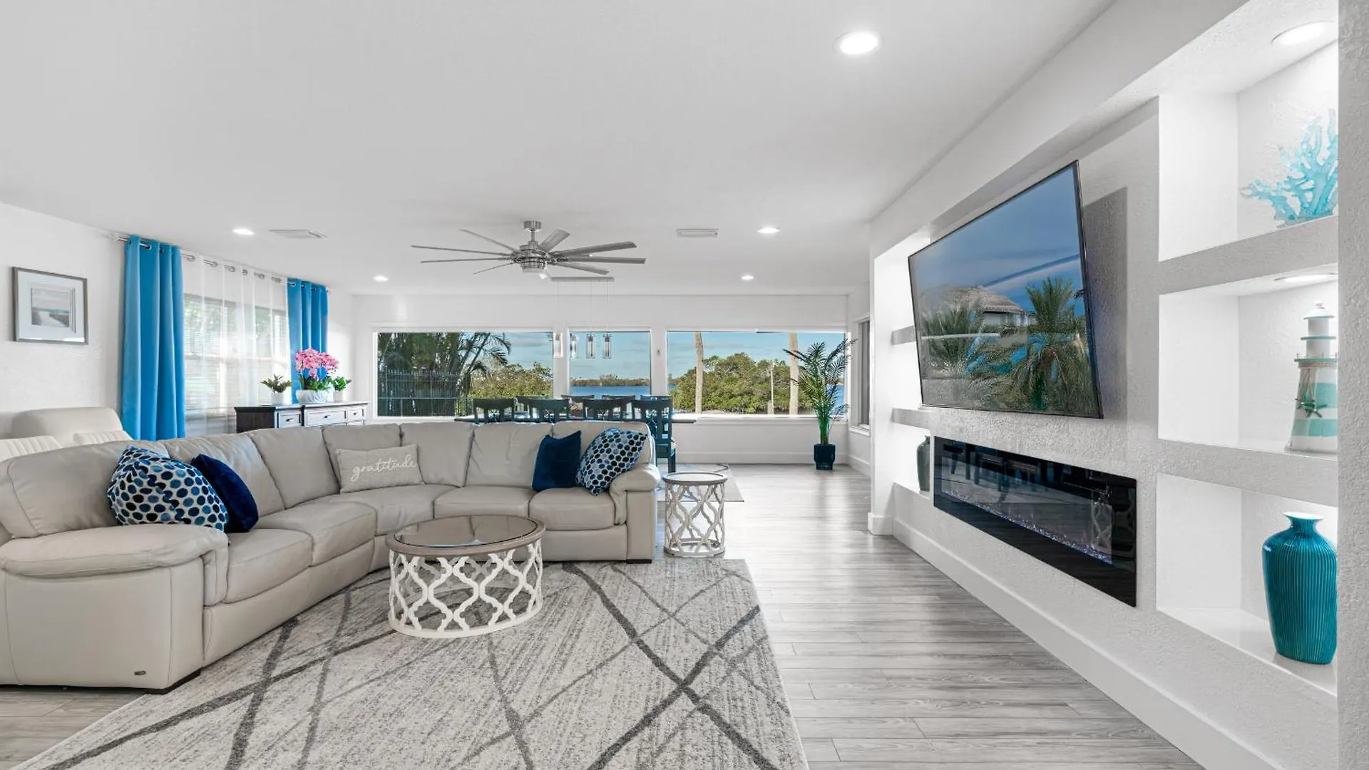 Oceanfront With Heated Pool *