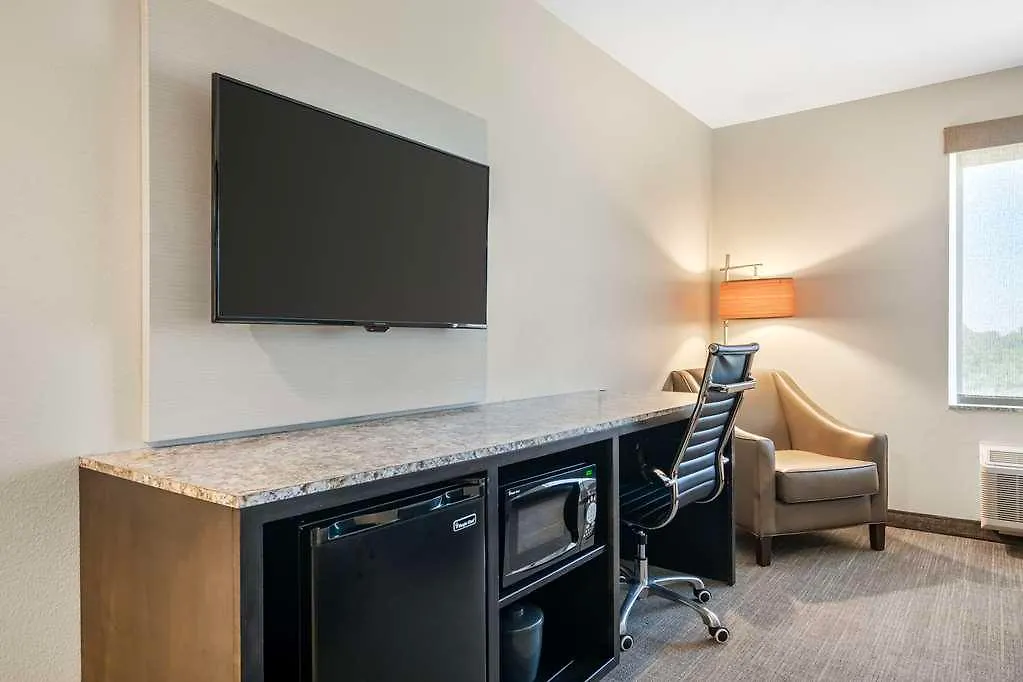 Hotel Magnolia Pointe, Bw Signature Collection Fruitville
