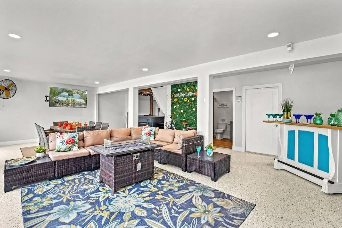 Semesterbostad 2br Coconut 800ft Walk To Games Sarasota