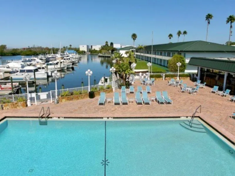 Hotel Ramada By Wyndham Waterfront