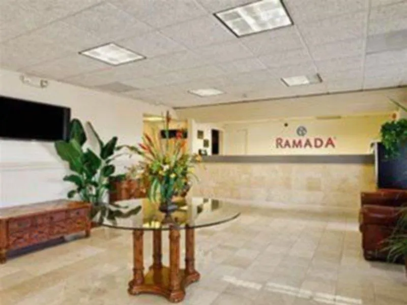 Hotel Ramada By Wyndham Waterfront 2*