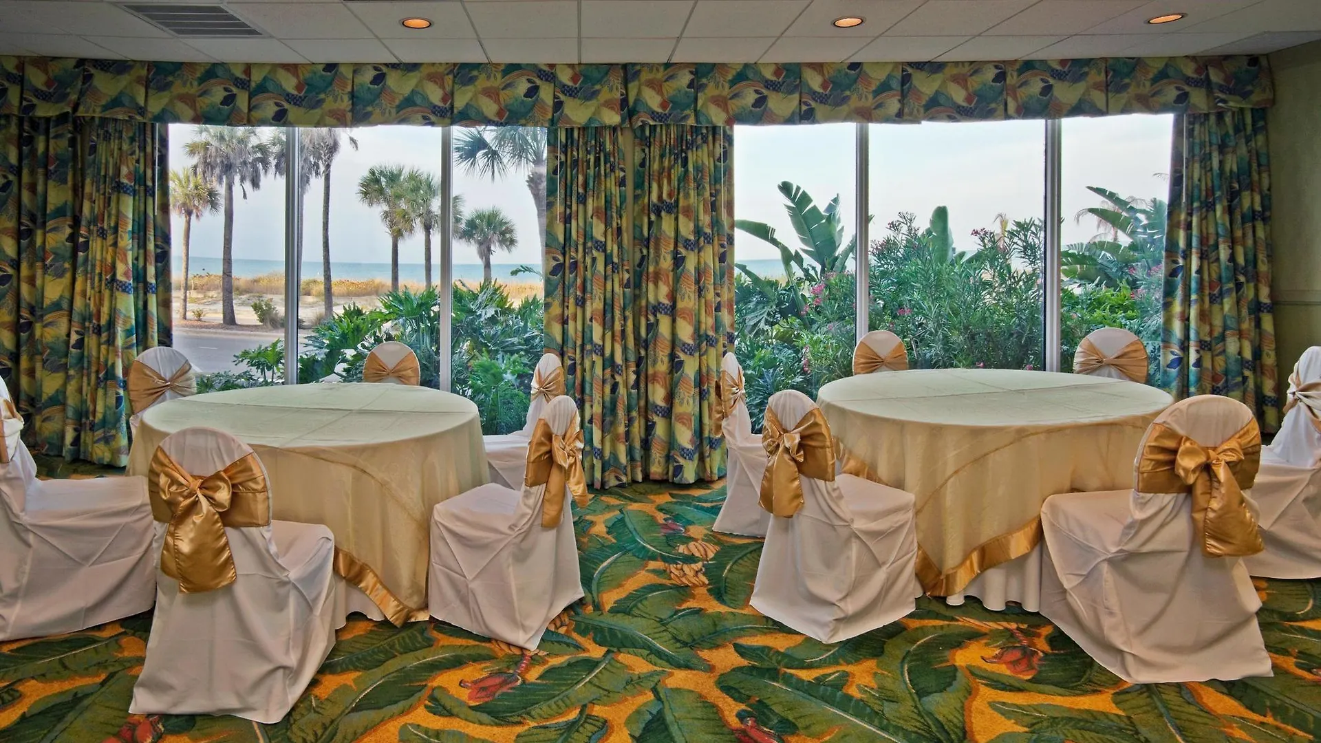 Курортный комплекс Cirque St Armands Beachside 3*