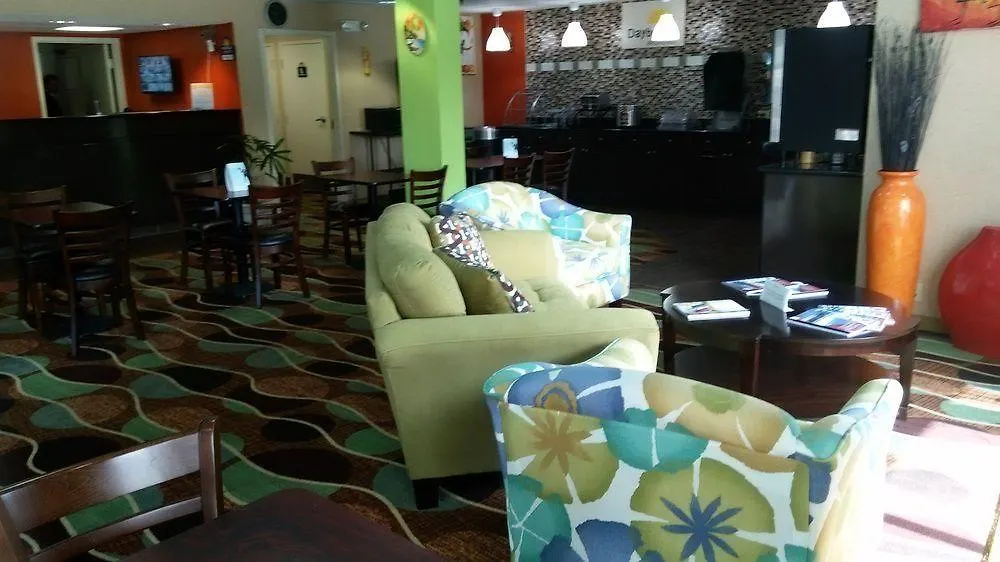 Days By Wyndham Bay Hotel 3*