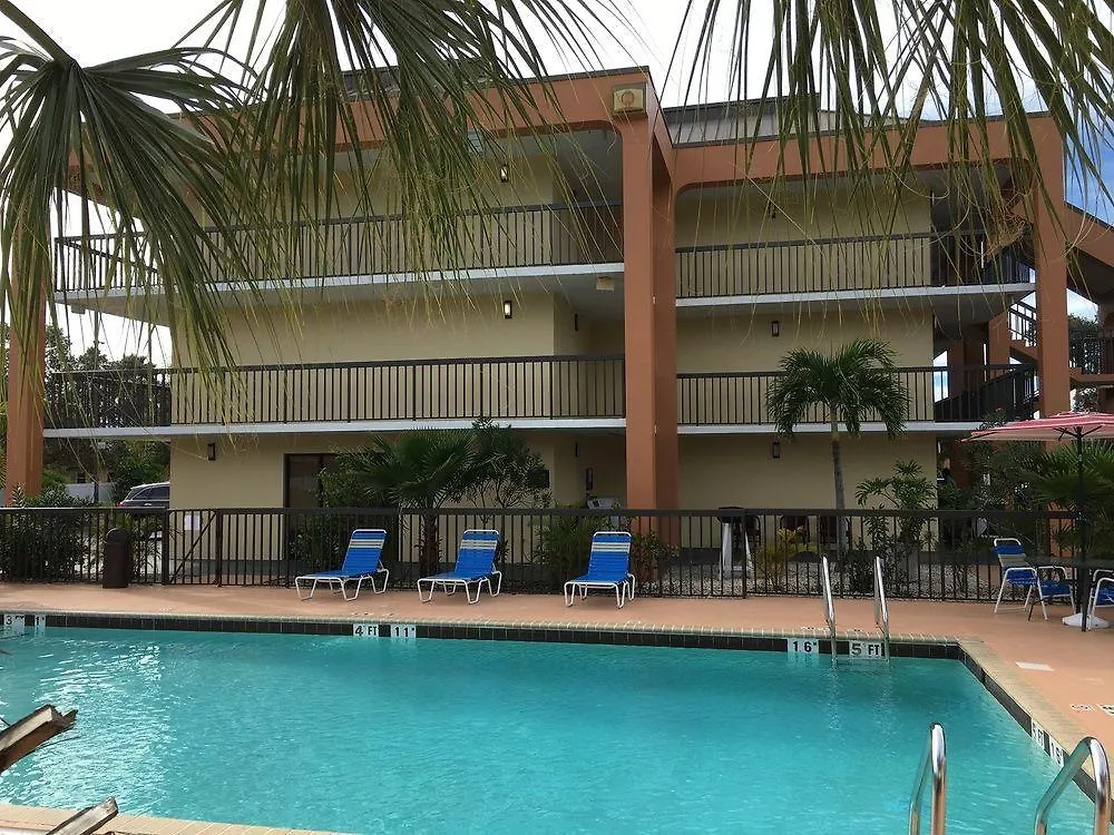 Hotel Days By Wyndham Bay 3*