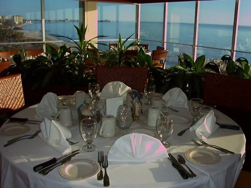 Курортный комплекс Cirque St Armands Beachside