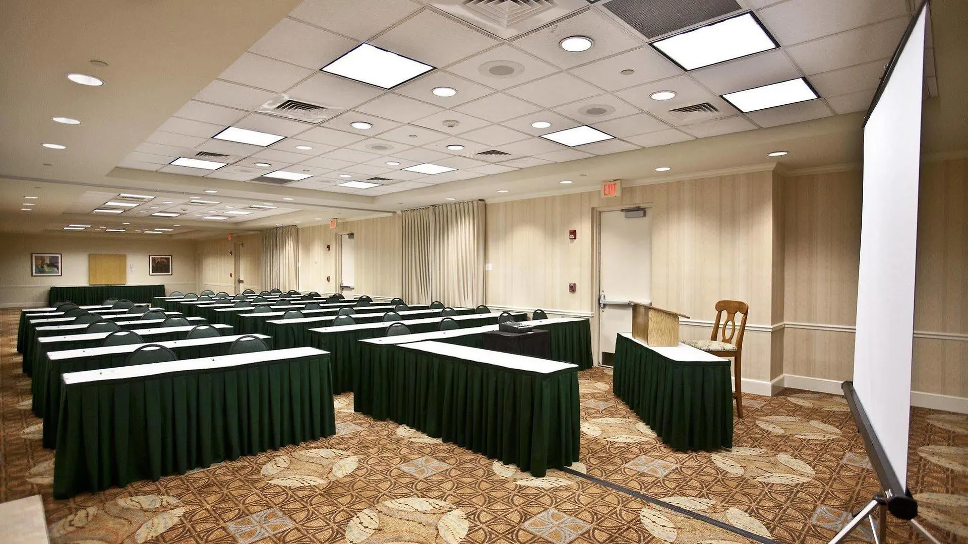 Hilton Garden Sarasota-bradenton Airport Сарасота