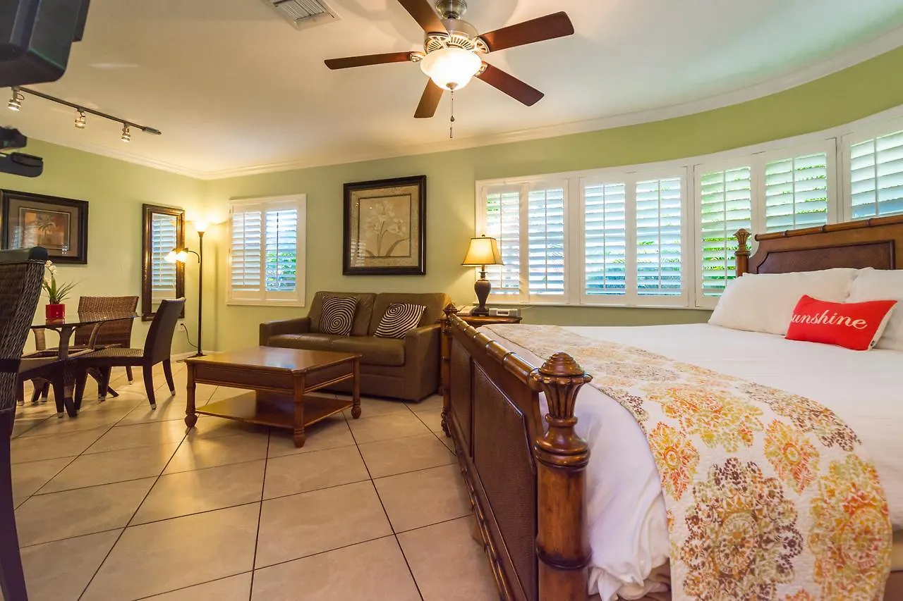 Tropical - Sarasota 3*