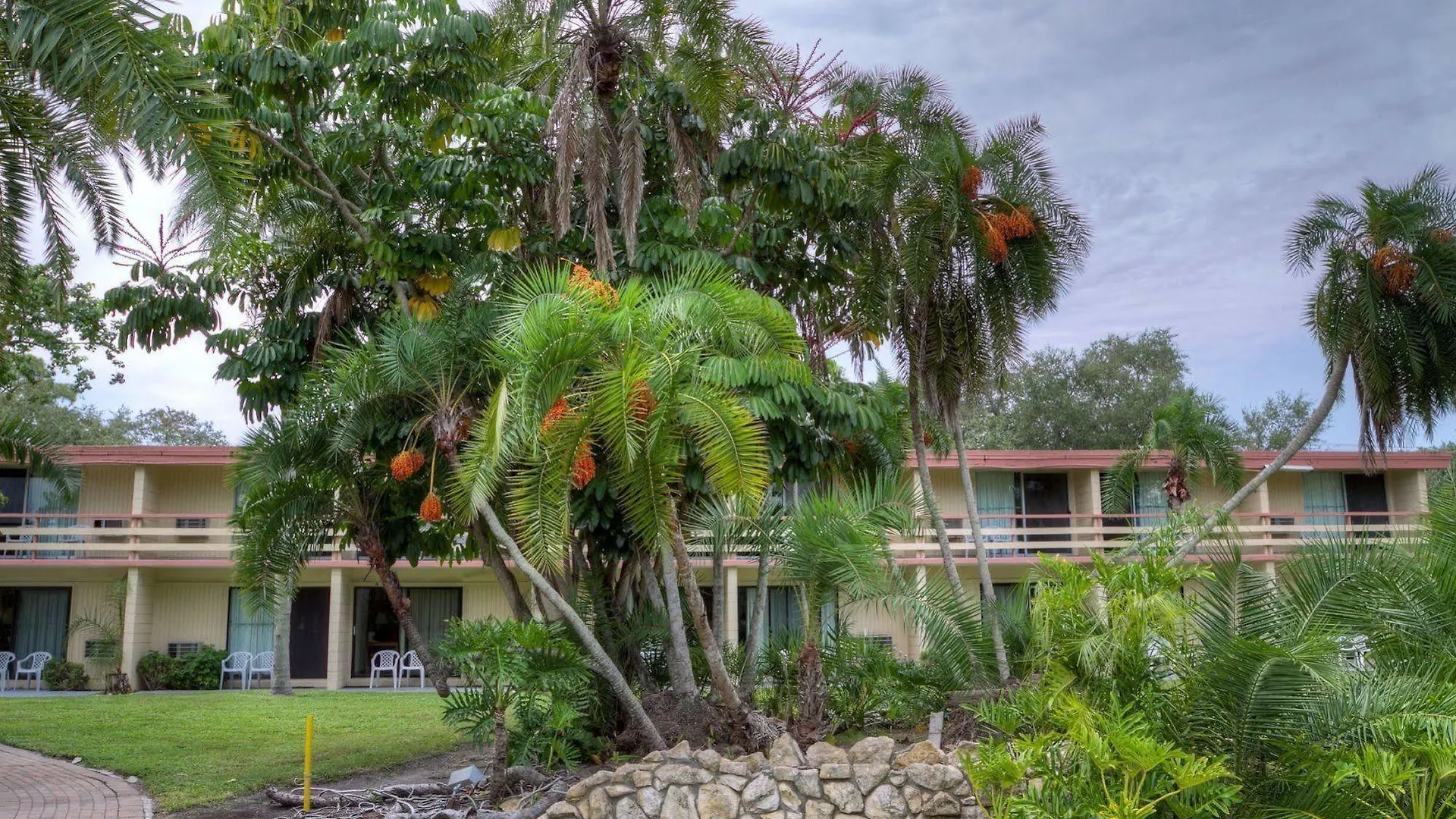 Golden Host 3* Sarasota