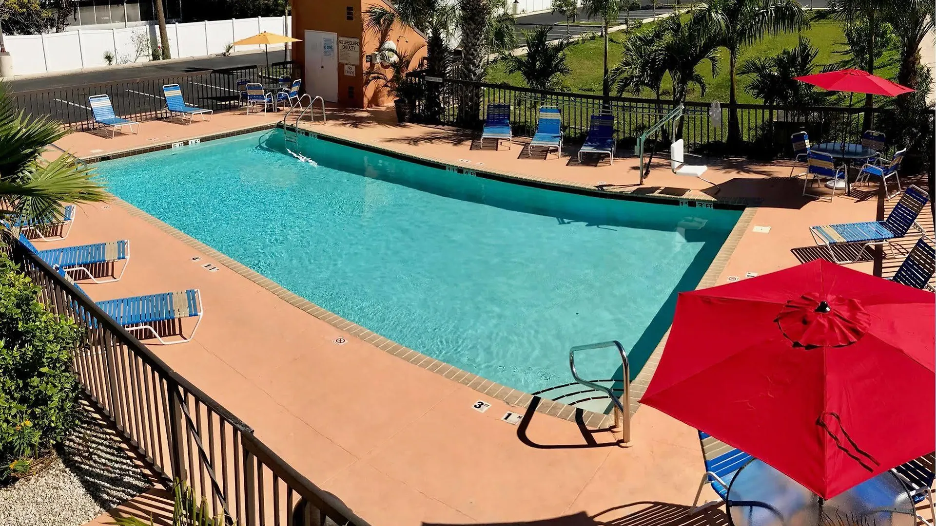 Days By Wyndham Bay Hotel Sarasota