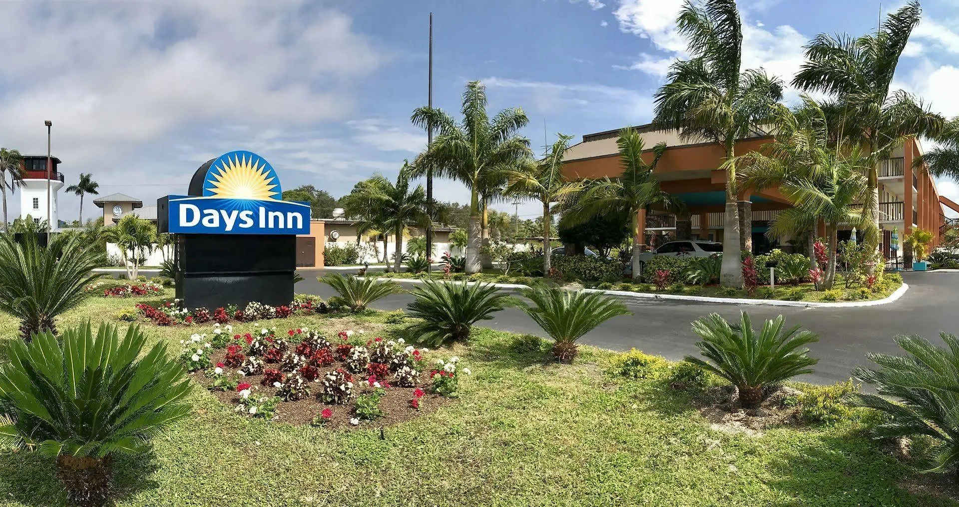 Days By Wyndham Bay Sarasota