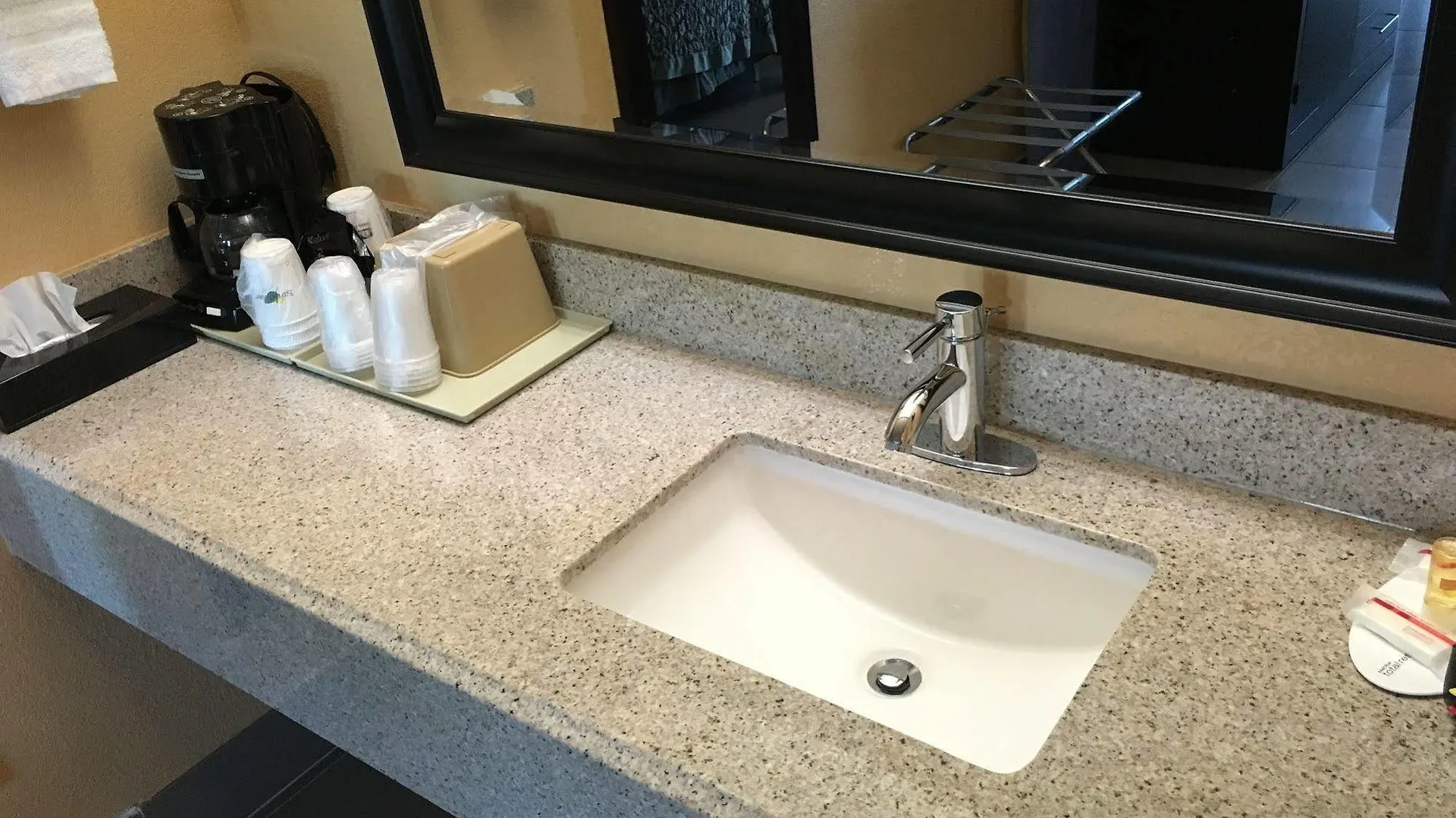 Hotel Days By Wyndham Bay Sarasota