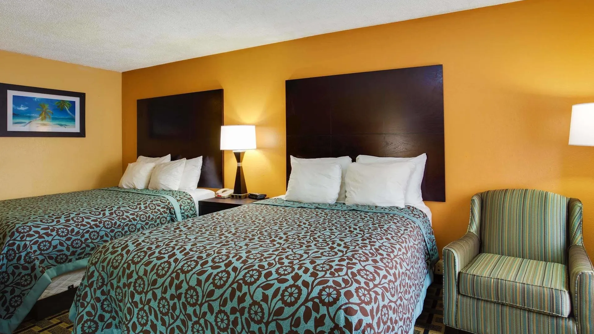 Days By Wyndham Bay Hotel Sarasota