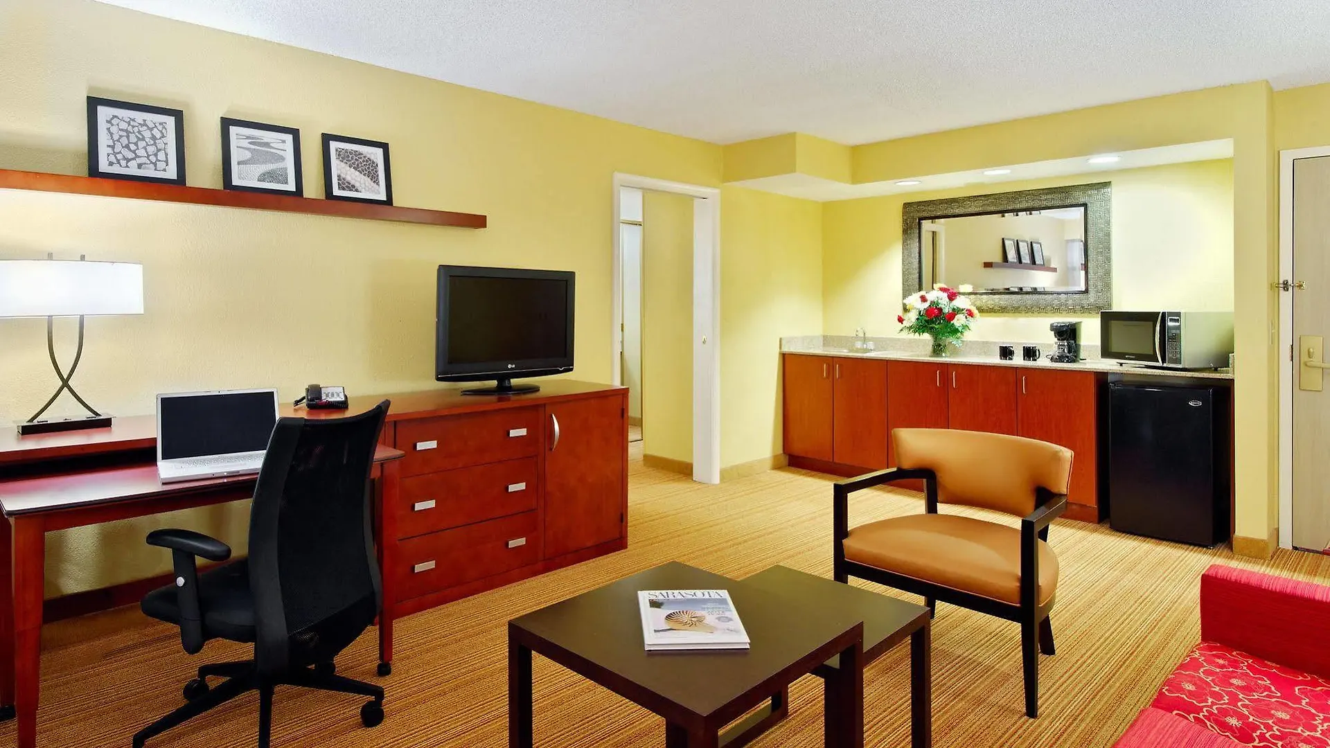 Courtyard Bradenton Airport Hotel 3*