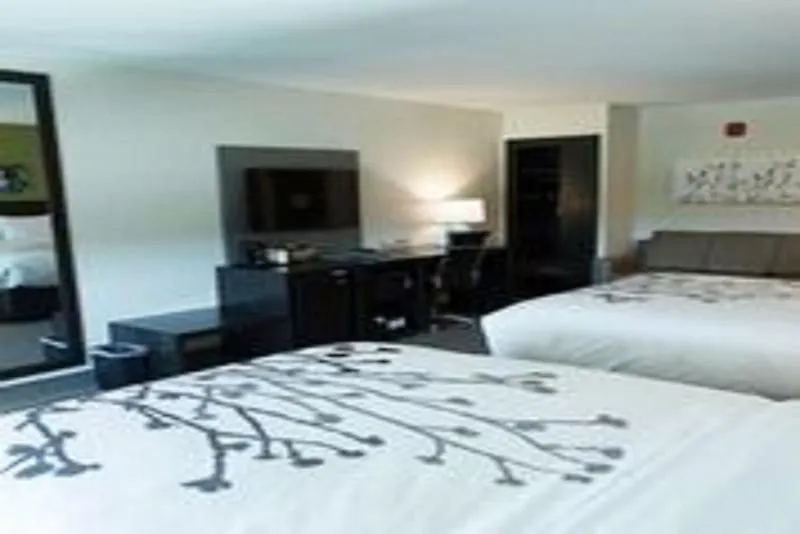 Magnolia Pointe; Bw Signature Collection Hotel