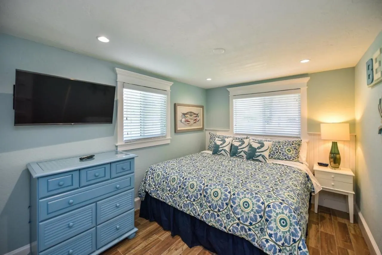 Tropical Breeze Hotel apartamentowy Sarasota