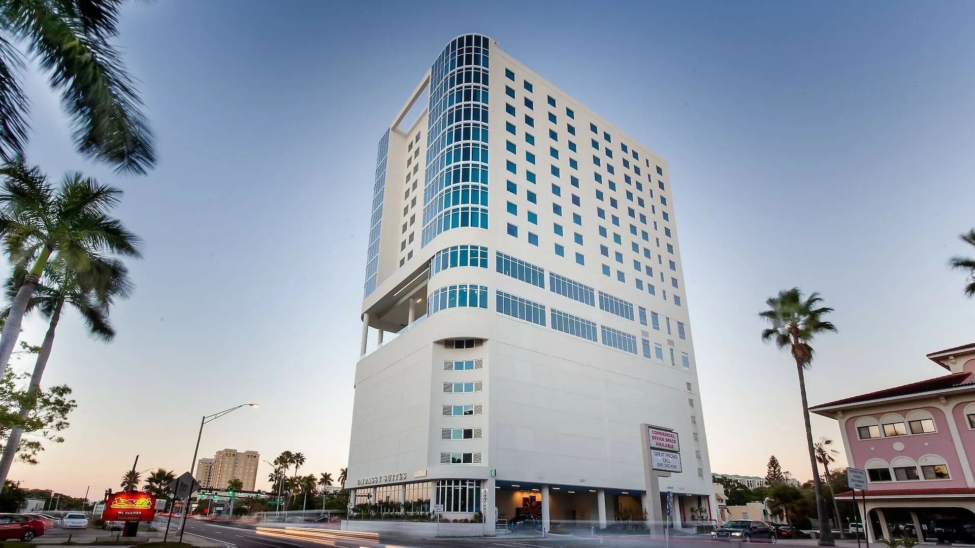 Embassy By Hilton Sarasota