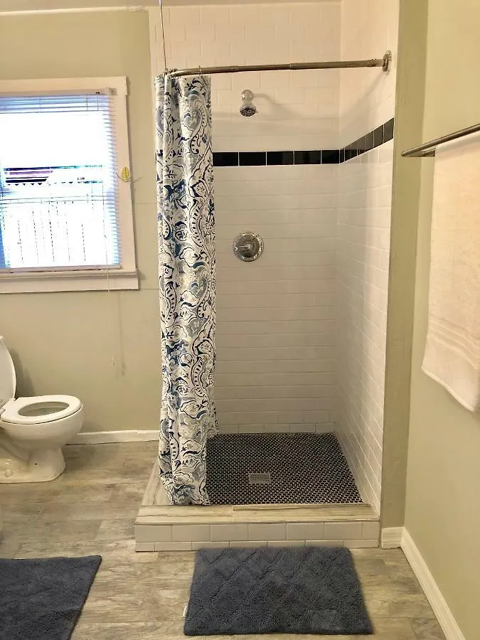 Downtown Near Siesta Key Beaches And Golfing *