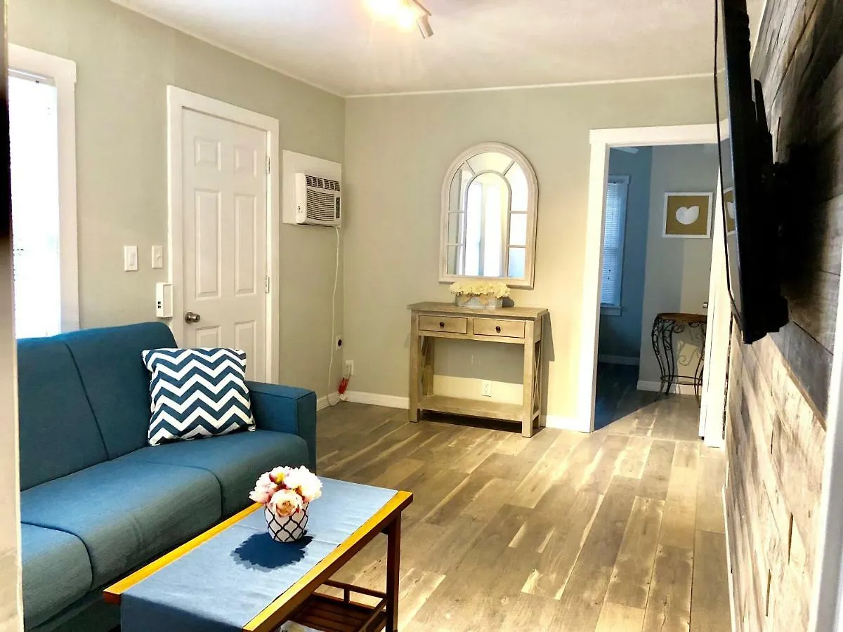 Apartment Downtown Near Siesta Key Beaches And Golfing *