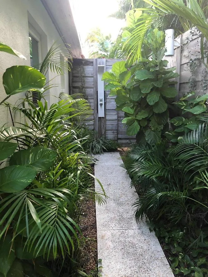 Captiva Hotel 2*