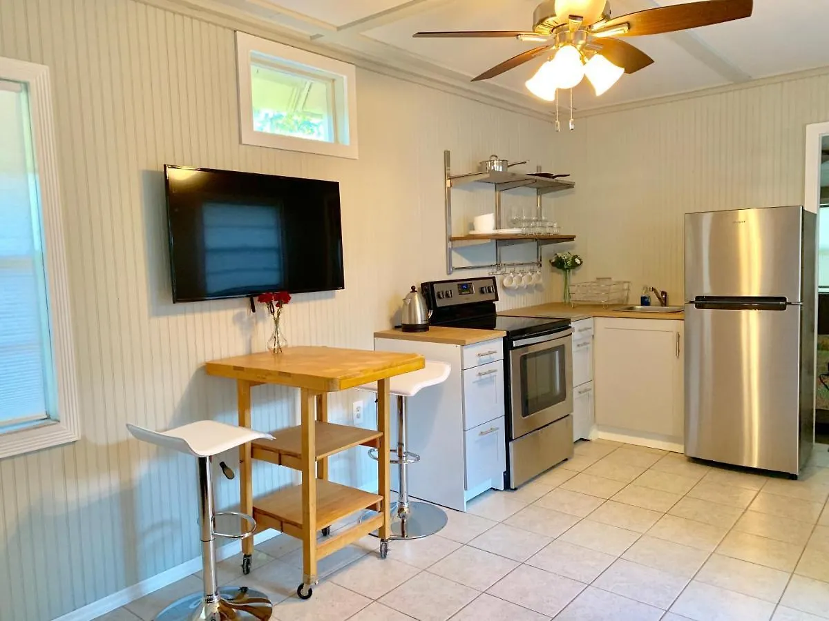 Apartment Downtown Near Siesta Key Beaches And Golfing