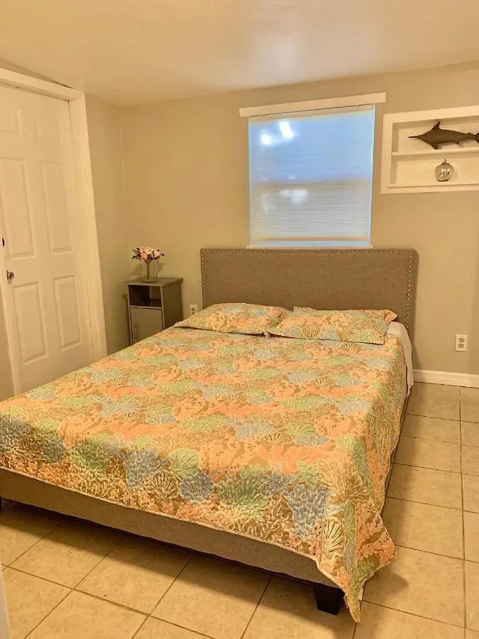 Downtown Near Siesta Key Beaches And Golfing Sarasota