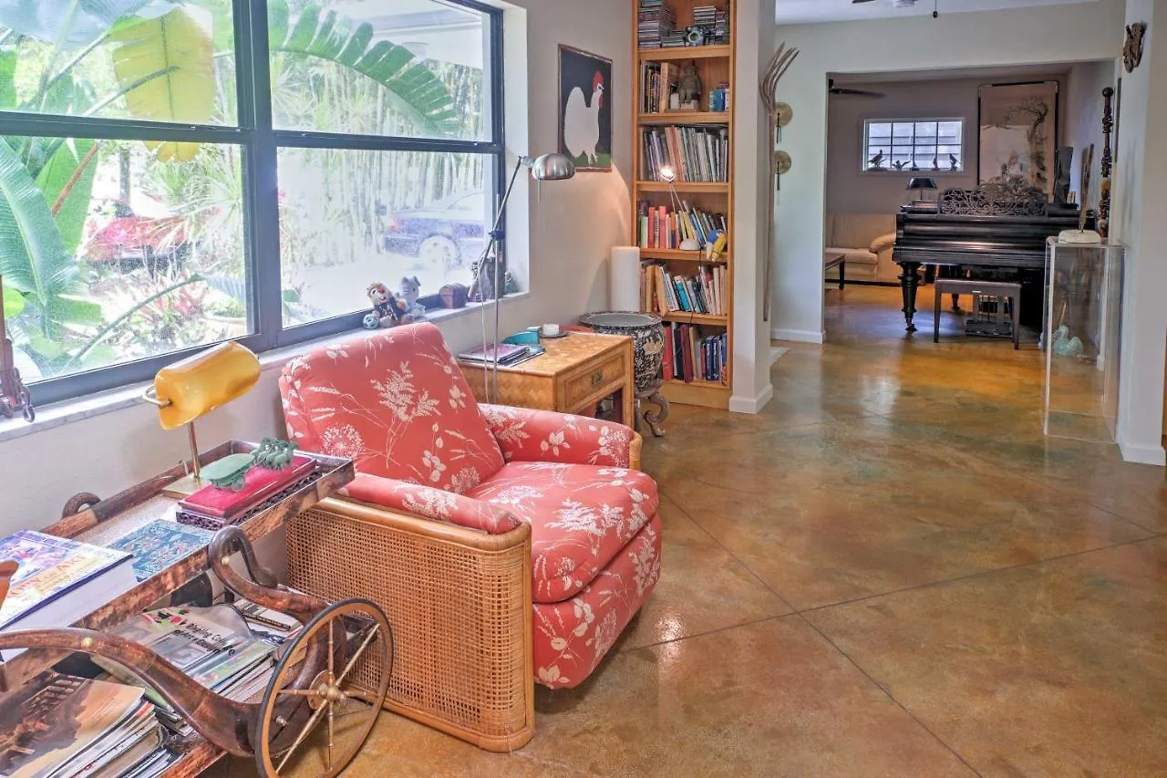 House With Backyard Oasis 6 Mi To Beach! Ferienhaus