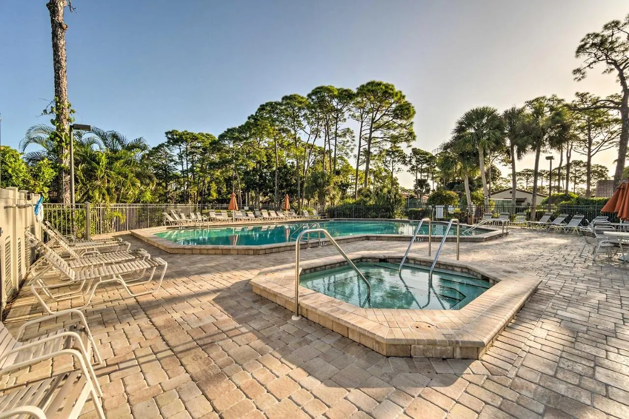Villa With Pool Access About 4 Mi To Beach!